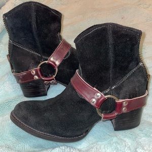 FREEBIRD, size6, and slightly used